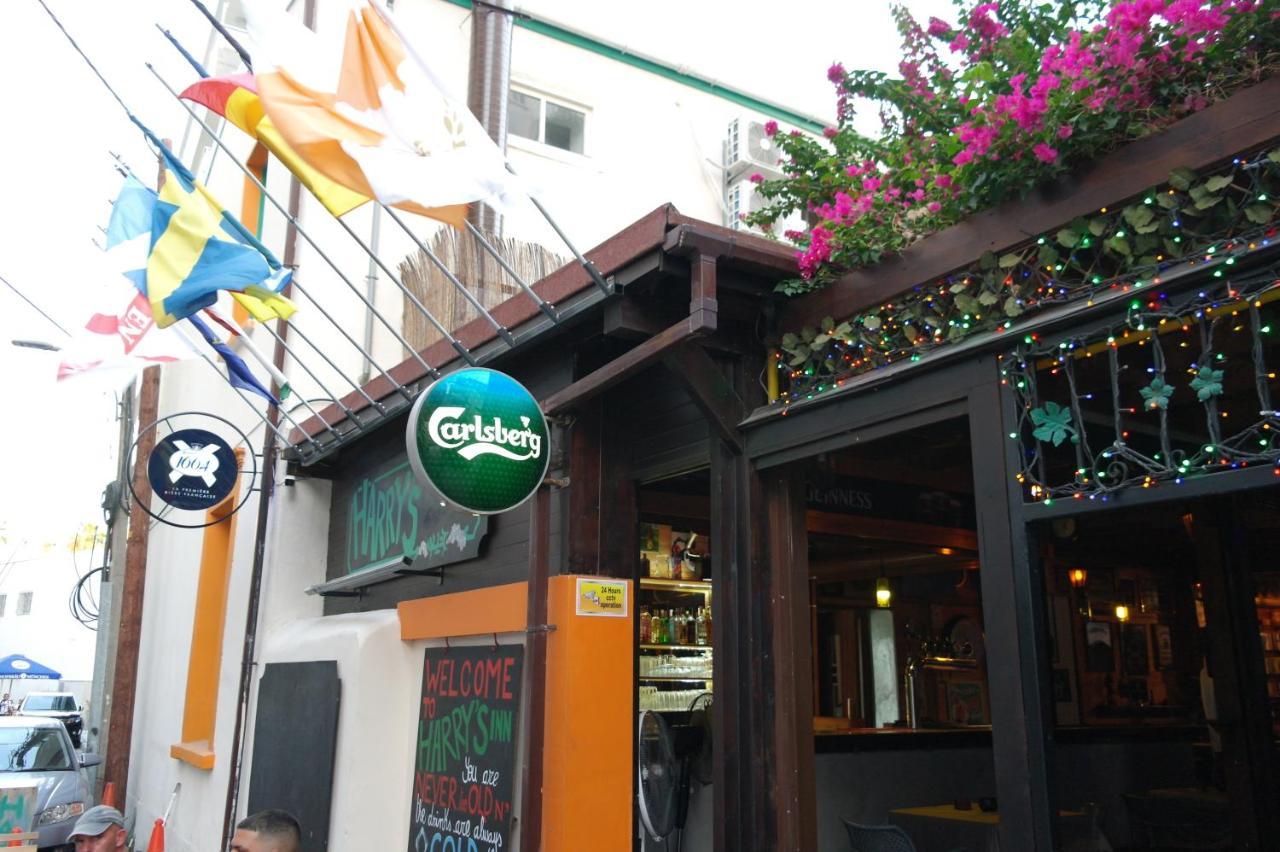 Harrys Inn Guesthouse Larnaca Buitenkant foto