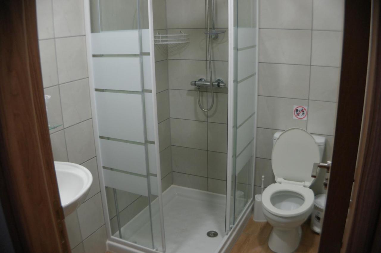 Harrys Inn Guesthouse Larnaca Buitenkant foto