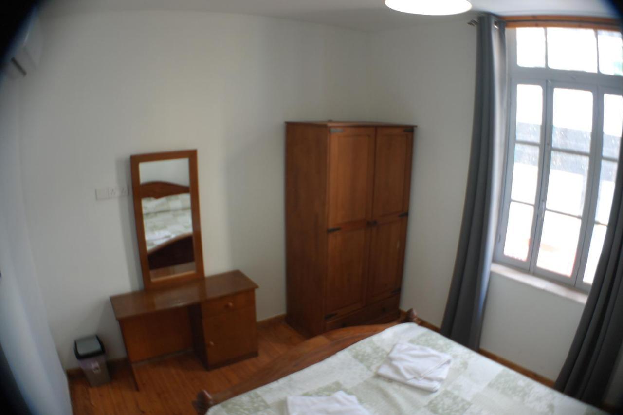Harrys Inn Guesthouse Larnaca Buitenkant foto